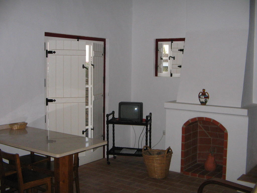 ヴィラ・ノヴァ・デ・ミルフォンテス Monte Dos Parvosヴィラ 部屋 写真